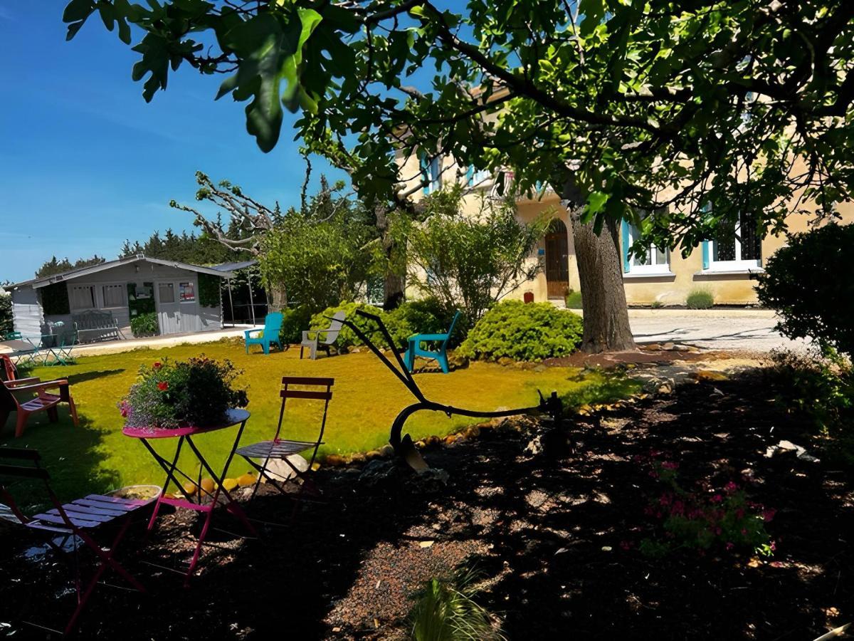 Gite Les Feuilles De Chene Villa Карпентра Екстериор снимка
