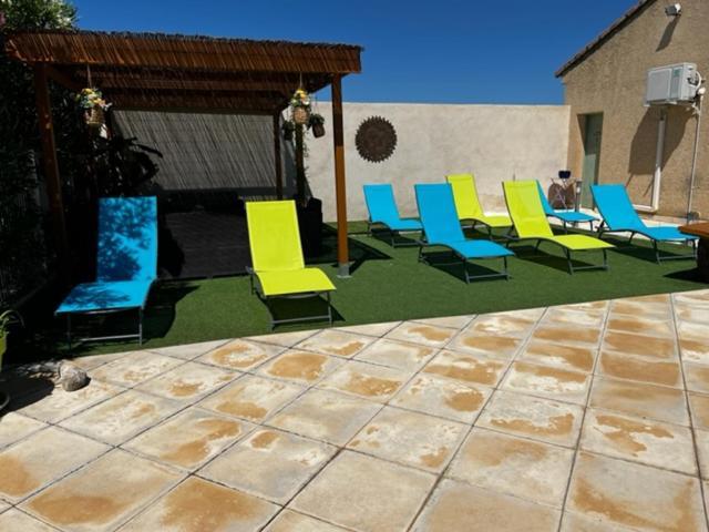 Gite Les Feuilles De Chene Villa Карпентра Екстериор снимка