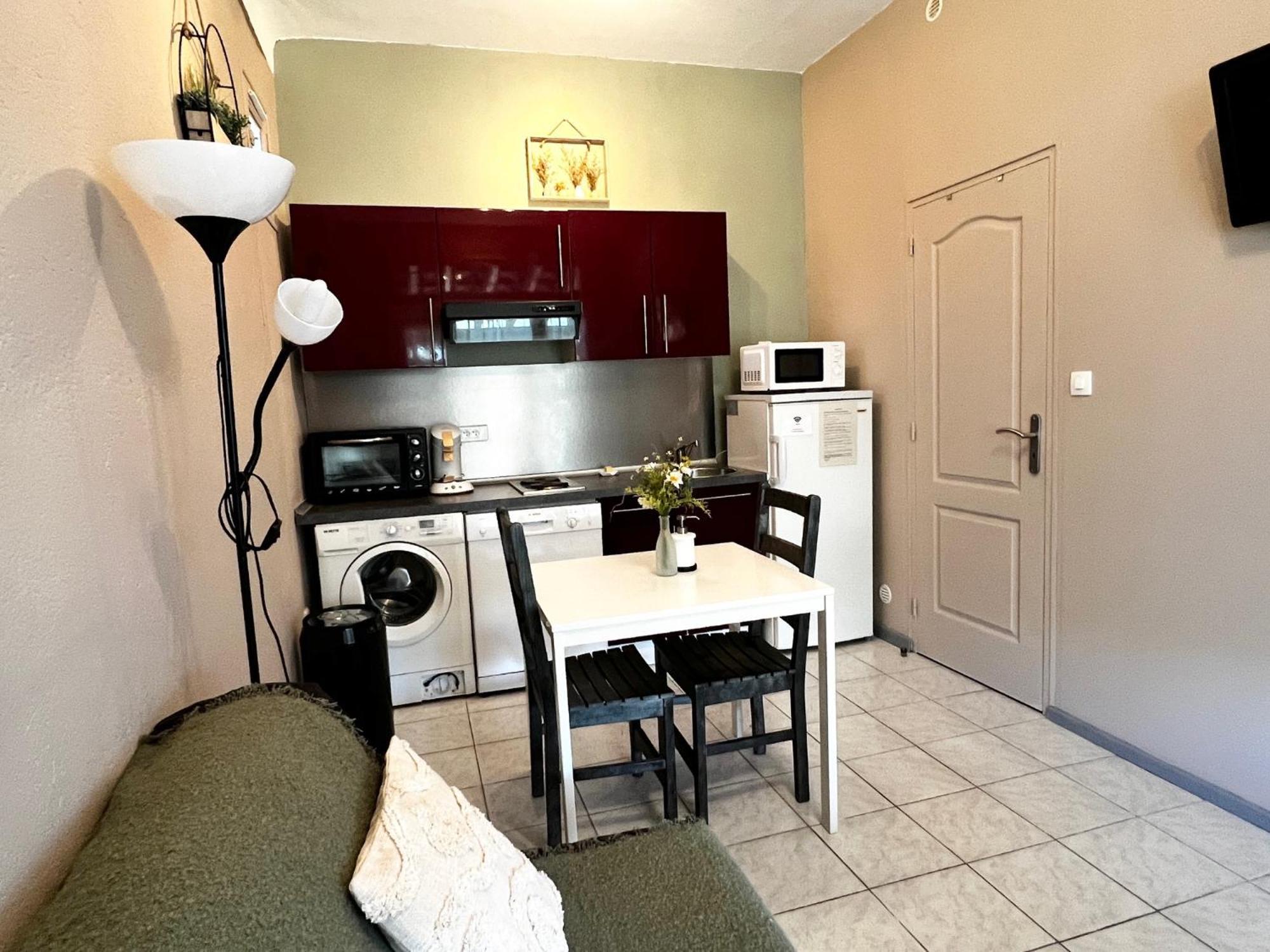 Gite Les Feuilles De Chene Villa Карпентра Екстериор снимка