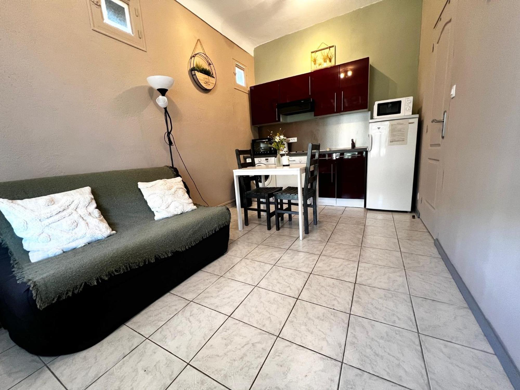 Gite Les Feuilles De Chene Villa Карпентра Екстериор снимка