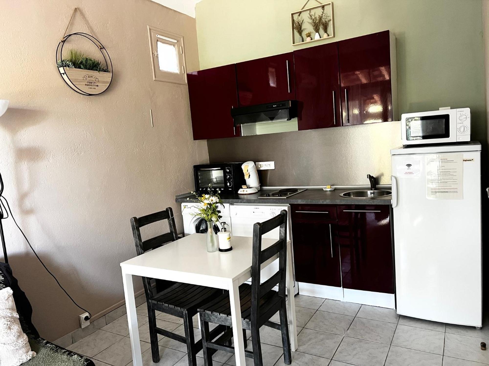 Gite Les Feuilles De Chene Villa Карпентра Екстериор снимка