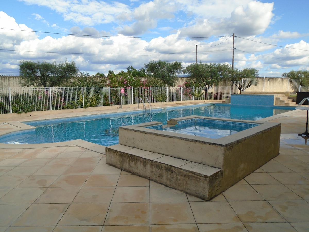 Gite Les Feuilles De Chene Villa Карпентра Екстериор снимка
