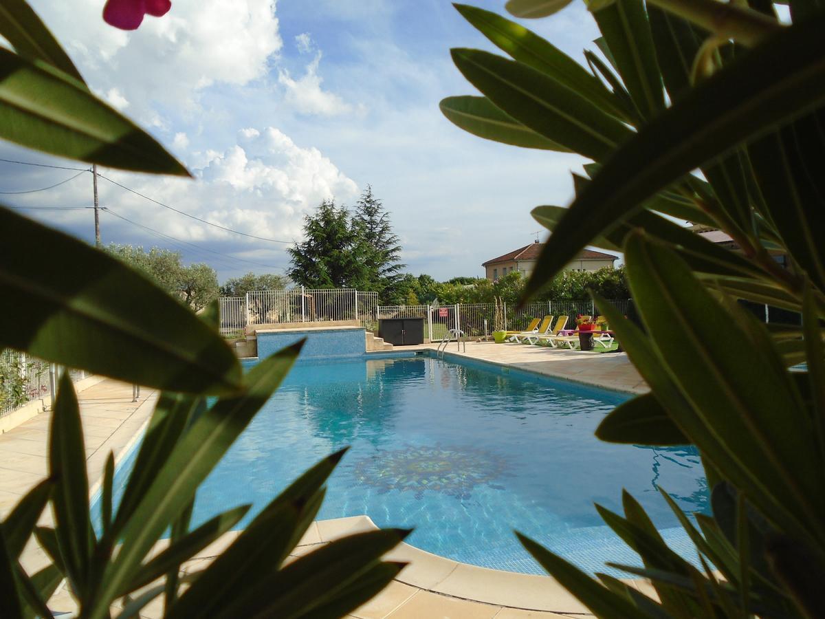 Gite Les Feuilles De Chene Villa Карпентра Екстериор снимка