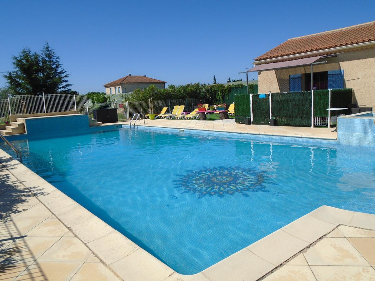 Gite Les Feuilles De Chene Villa Карпентра Екстериор снимка