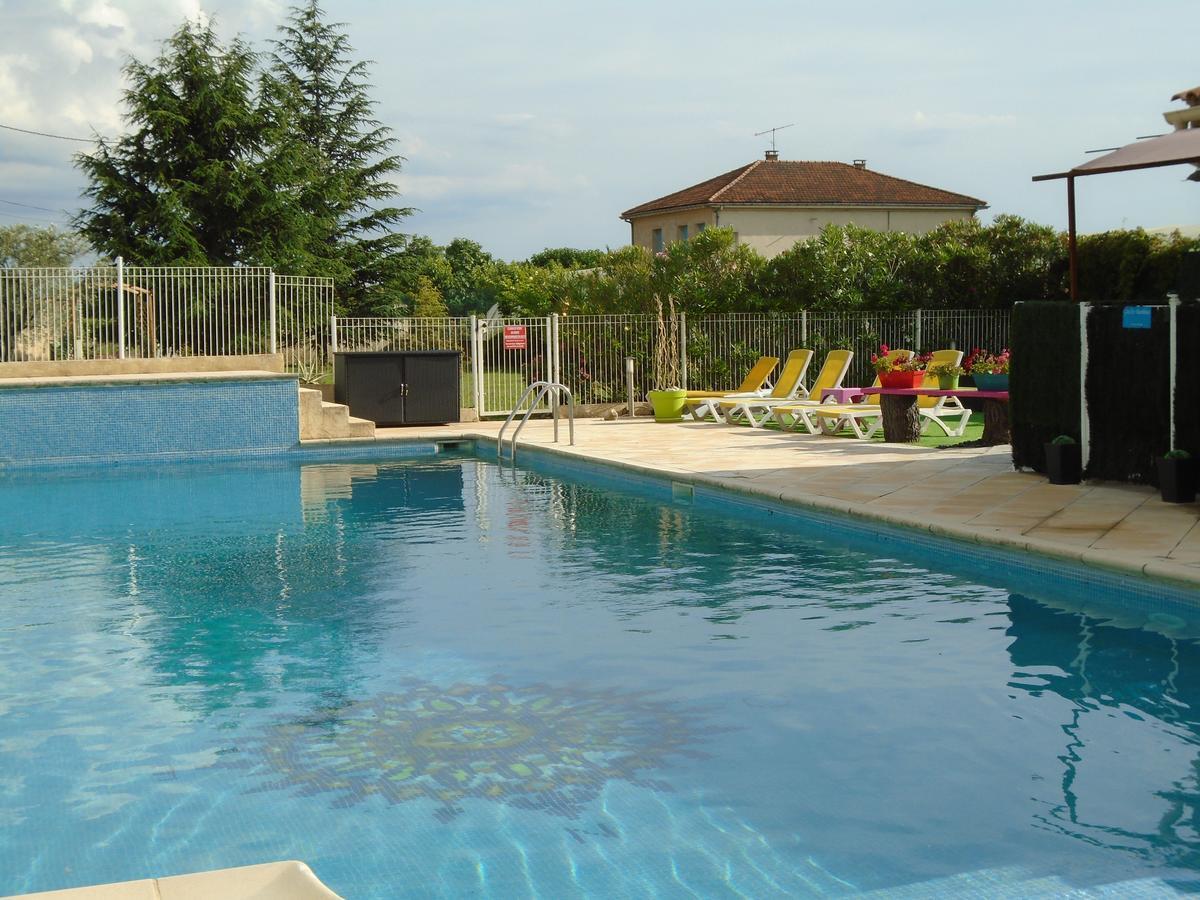 Gite Les Feuilles De Chene Villa Карпентра Екстериор снимка